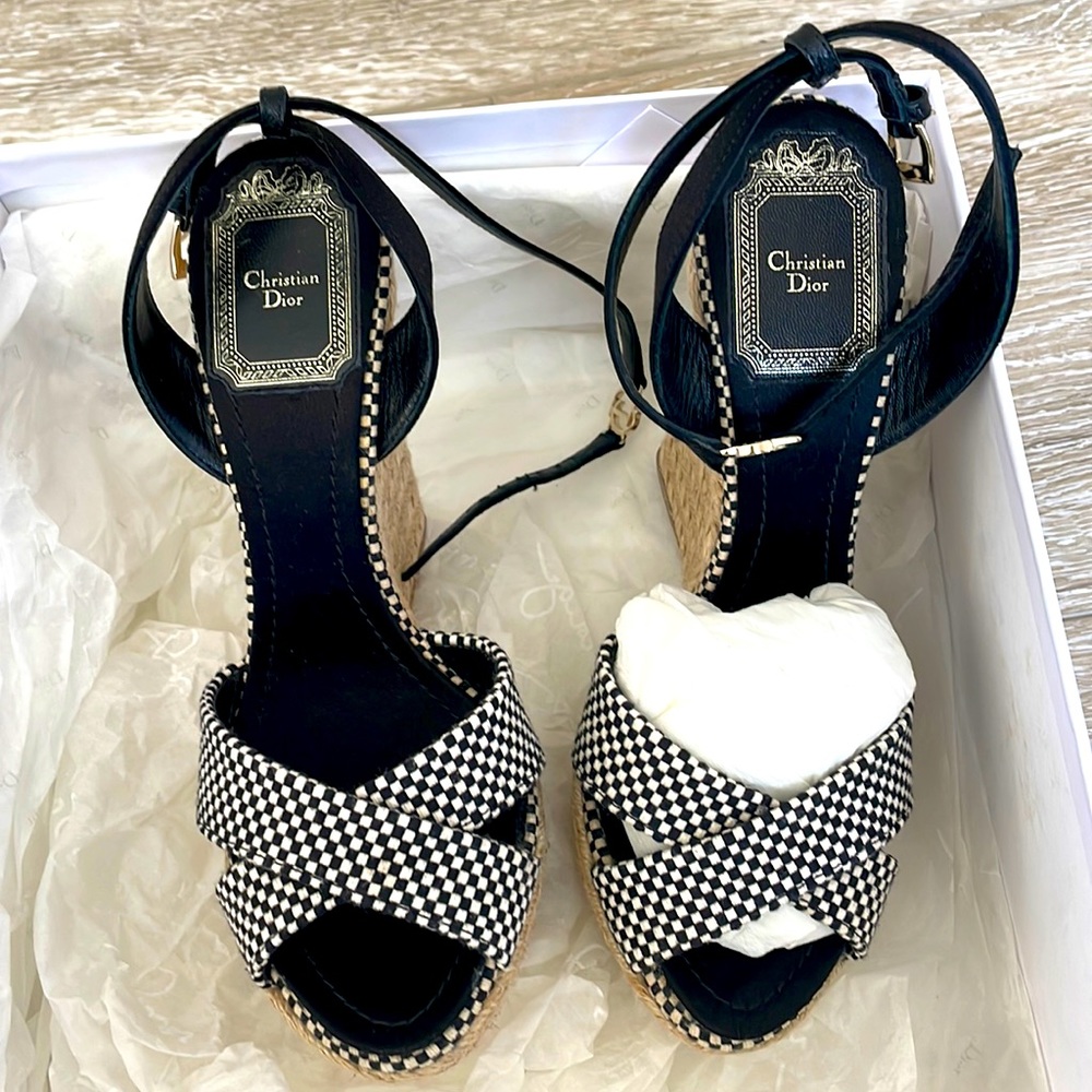 Dior New Luxury Sandal (dust bag and box included), size 35